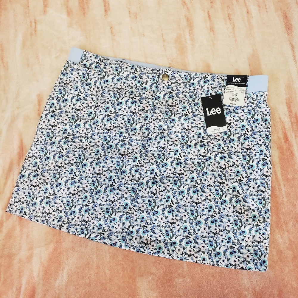Plus Size Blue Floral Skort Size 22